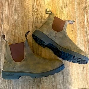 Blundstone Women’s Chelsea Boots - Rustic Brown, LIKE NEW